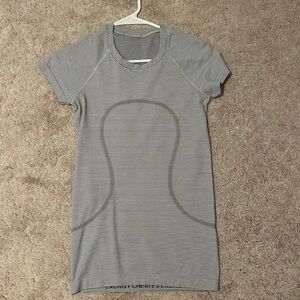 Black and white striped lululemon swiftly tech